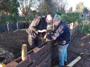 Manthorpe-Fence-fixing